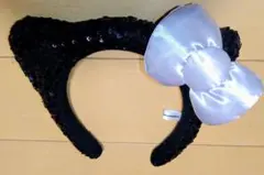 【USJ 】HELLO KITTY 黒 スパンコール　カチューシャ