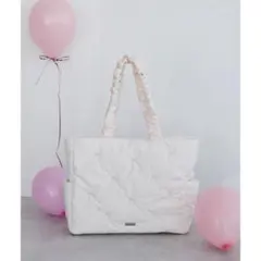 メゾンドフルール リボンパファー トートバッグ オフホワイト