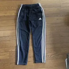 adidas 3本ライン ブラック パンツ プラス　パーカーセット150サイズ
