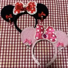 ディズニー　ミニー　イヤリング付きカチューシャ　ピンク　赤黒　ペア　水玉　レース
