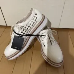 ZARA ホワイト 厚底レースアップシューズ　39 25