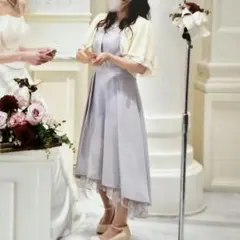 ラベンダーのレース　パーティードレス