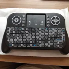 新品未使用 ワイヤレスQWERTYキーボード タッチパッド付き バックライト