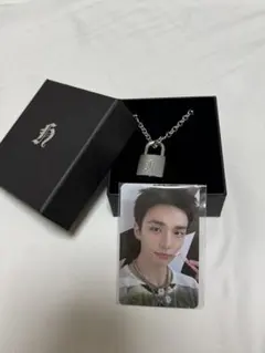 Stray Kids ヒョンジン メンプロ　南京錠　ネックレス フォトカード付き Stray Kids ヒョンジン メンプロ 南京錠 ネックレス フォトカード付き
