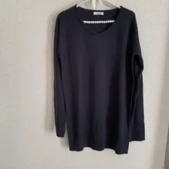 新品　Vネックニット　濃いネイビー