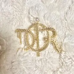 《美品》Dior ゴールド ロゴ ブローチ
