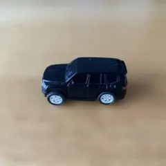 カプセルトイ　ランクル　ミニカー