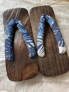 木製ダークブラウン下駄 花柄鼻緒 約26.5cm