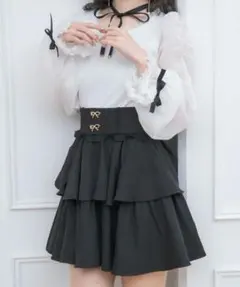 ROJITA ゴールドリボン飾り付き 2段フレアスカート 黒のサムネイル