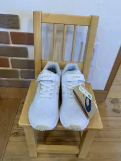 よ*な様 アシックス　ジュニアシューズ【LAZERBEAM】　白　22cm