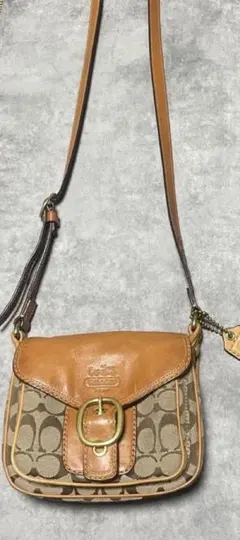 COACH シグネチャー ショルダーバッグ ブラウン 鏡おまけ付き - メルカリ