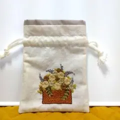 刺繍ミニミニ巾着　薔薇