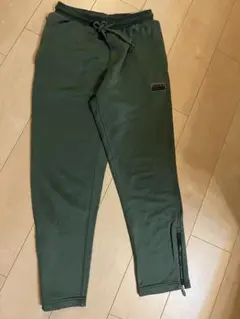 165センチ　adidas ジョガーパンツ オリーブグリーン