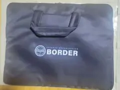BORDER ロゴ入りバッグ 黒