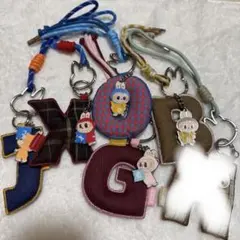 ラブブ　アルファベット　キーリング
