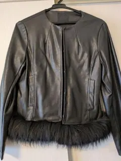 連休お値下げ美品ファー付きブラックレザージャケット