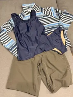 FILA ネイビー Mサイズ水着4点セット（ラッシュガード付き）