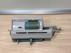 ☆タイガー手回し計算機 H68-21 - メルカリ