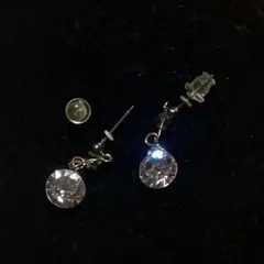 キュービックジルコニア　ピアス
