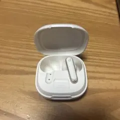 Anker Soundcore P40i ホワイト　右耳のみとその他付属品