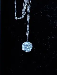 大粒一粒天然ダイヤモンド　0.8ct　プラチナネックレス