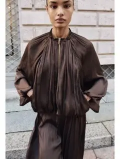 Zara バルーンサテンボンバージャケット