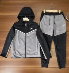 Nike テックフリース　セットアップ M
