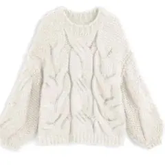 オーバーサイズ ケーブルニットセーター