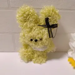 モールドール　薄黄緑　ぬいぐるみ　うさぎ