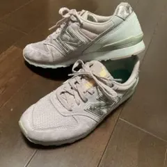 New Balance 996 ピンクスニーカー