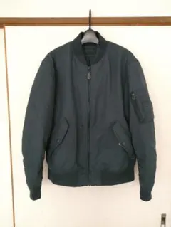 ユニクロ　ダウン　MA-1　ブルゾン