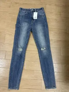 スキニーデニム 膝ダメージ加工 ハイウエスト