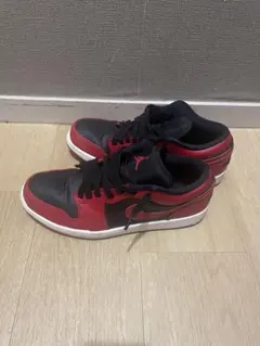 NIKE エア ジョーダン 1 LOW バーシティレッド