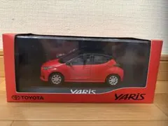 TOYOTA YARIS ミニカー 1/30スケールのサムネイル