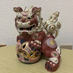 眠り猫 伊万里焼 陶器製 花柄 金彩 縁起物 - メルカリ