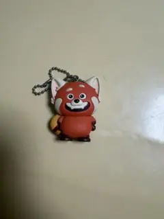 ピクサー　レッサーパンダ　ガチャガチャ