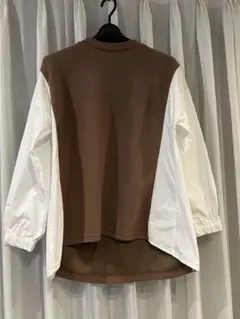 MAYSON GREYブラウンとホワイトの長袖シャツ