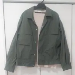 カーキ ナイロンジャケット