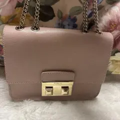 未使用に近い　FURLA ピンク レザー ショルダーバッグ