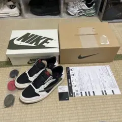Travis Scott×NIKE AJ1 ミディアムオリーブ