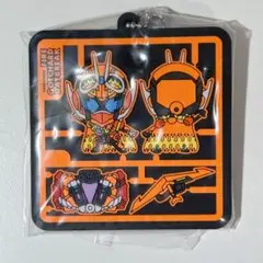 【限定】仮面ライダーガッチャード プラモデル風ラバーチャーム