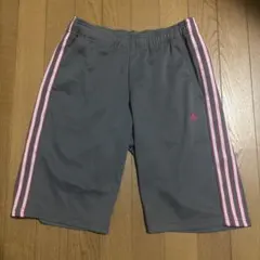 アディダス　ハーフパンツ　Mサイズ　レディース　グレーのサムネイル
