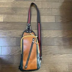 DOUBLES ボディバッグ レザー