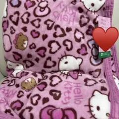 新品♡ハローキティ　ヒョウ柄　ボア　ハーフサイズ　ブランケット　毛布　ピンクのサムネイル