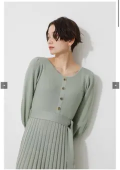 アズールバイマウジー　新品タグ付き　プリーツニットワンピ