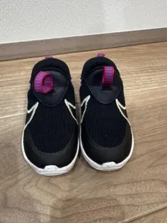 Nike スリッポン スニーカー 黒/白/紫/ピンク