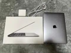 【中古】13インチ MacBook Pro スペースグレー 充電器付き 2018