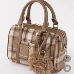 ナイスクラップ ハートチャーム付きボストンバッグ