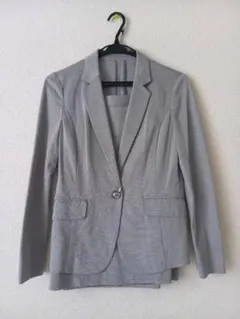 ☆UNITED ARROWS　ユナイテッドアローズ　スーツ　高級　美品　38のサムネイル