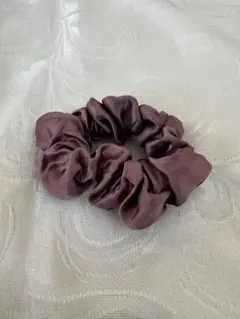 サテン シルク シュシュ ピンクブラウン